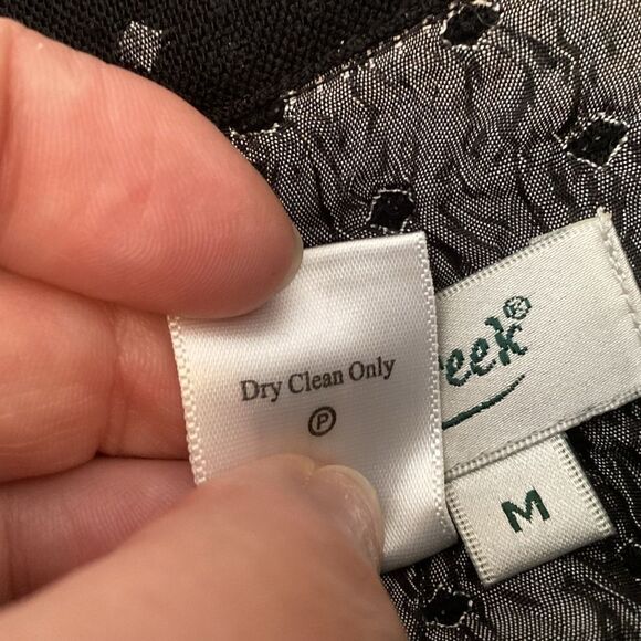 EUC Coldwater Creek Brand Women’s Size Medium Black Vest - Picture 6 of 8